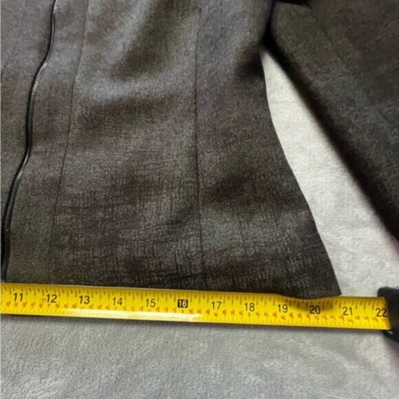Holt Renfrew Collection Grey 100% Wool Fitted Business Suit Blazer Jacket - Picture 16 of 16